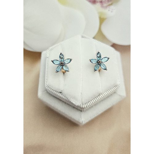 Flower antiallergén világoskék virág fülbevaló